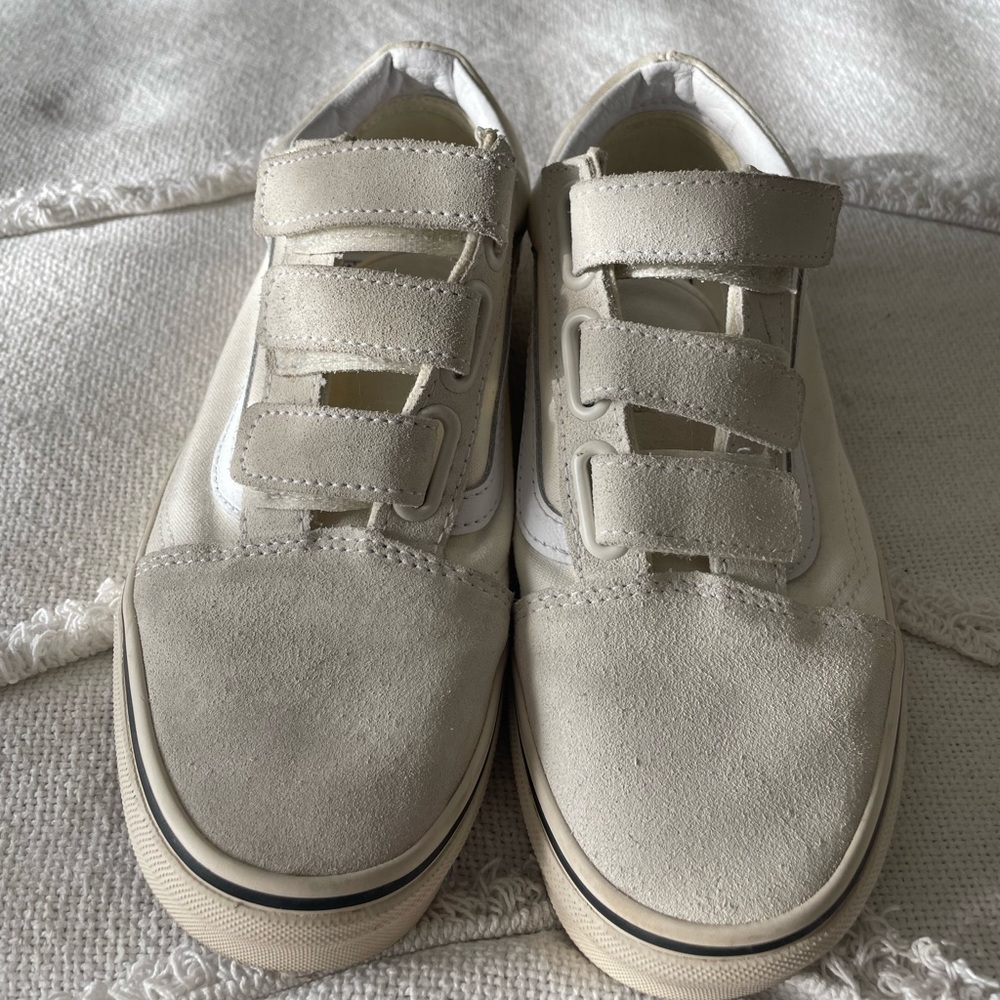 ✨Old school velcro strap Vans✨